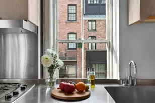 274 W 12th St, New York, NY 10014 - Photo 6