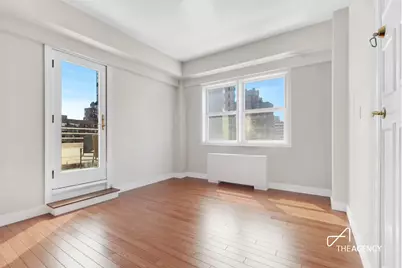 525 E 82nd Street #PHC, New York City, NY 10028 - Photo 4