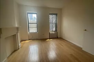 600 10th Ave, New York, NY 10036 - Photo 2