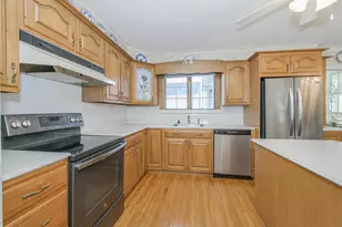 72 10 St, New York City, NY 10306 - Photo 8