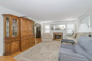 72 10 St, New York City, NY 10306 - Photo 4