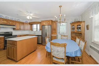72 10th Street, New York City, NY 10306 - Photo 6