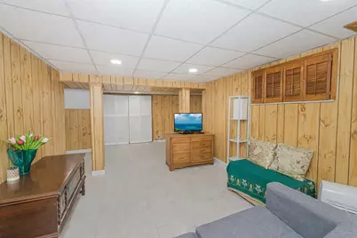 72 10th Street, New York City, NY 10306 - Photo 18