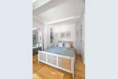 235 E 49th Street #5D, New York City, NY 10017 - Photo 4