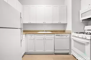 15 Park Row, New York, NY 10038 - Photo 2