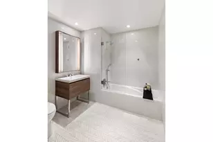 505 W 43rd St, New York City, NY 10036 - Photo 6