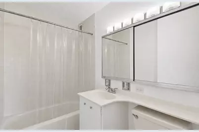 531 Main Street #1213, New York City, NY 10044 - Photo 8