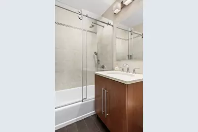 201 E 17th Street #8F, New York, NY 10003 - Photo 4