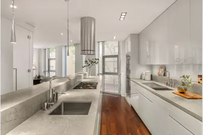 9 Minetta Street, New York City, NY 10012 - Photo 8
