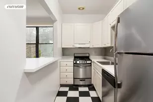 140 W 79th St, New York, NY 10024 - Photo 4