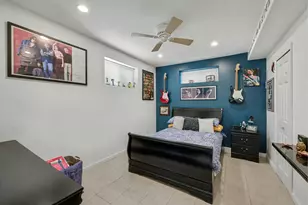 26 Ira Ct, New York City, NY 11229 - Photo 18