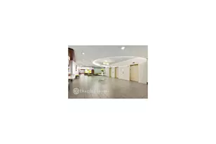 310 E 46th St, New York City, NY 10017 - Photo 12
