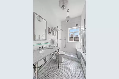 19 E 88th Street #PHD, New York City, NY 10128 - Photo 18