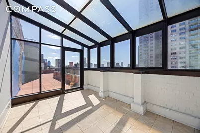 410 E 57th Street #PHC, New York City, NY 10022 - Photo 2