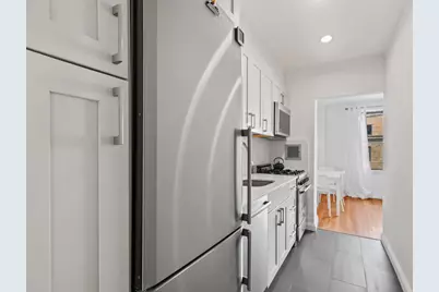 330 E 70th Street #6D, New York City, NY 10021 - Photo 4