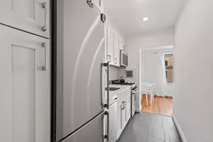 330 E 70th St, New York City, NY 10021 - Photo 4