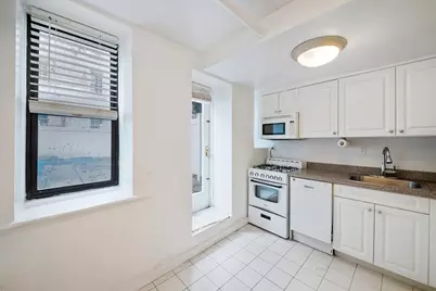 323 E 90th Street #1RW, New York, NY 10128 - Photo 6
