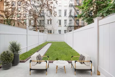 323 E 90th Street #1RW, New York, NY 10128 - Photo 1