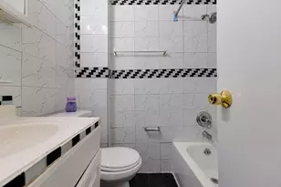 90-31 185th St, Hollis, NY 11423 - Photo 12