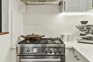 218 N 8th St, Brooklyn, NY 11211 - Photo 4