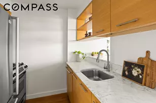 100 W 39th St, New York City, NY 10018 - Photo 4