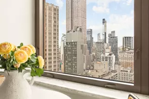 100 W 39th St, New York City, NY 10018 - Photo 4