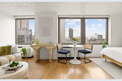 100 W 39th Street #38I, New York City, NY 10018 - Photo 2