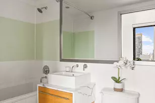 100 W 39th St, New York City, NY 10018 - Photo 8