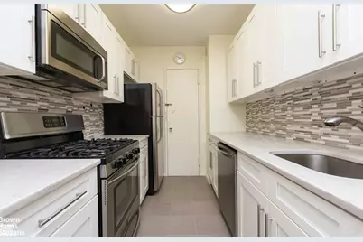 3050 Fairfield Avenue #3F, Bronx, NY 10463 - Photo 2