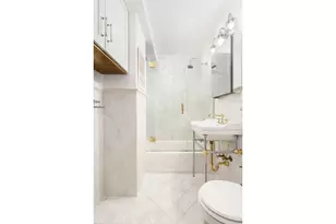 330 E 79th St, New York City, NY 10075 - Photo 10