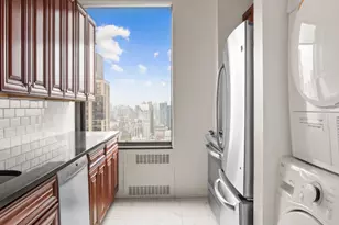 418 E 59th St, New York City, NY 10022 - Photo 4