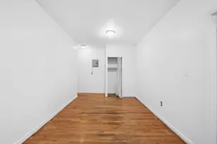 320 E 49th St, New York City, NY 10022 - Photo 4