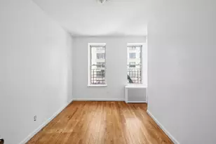 320 E 49th St, New York City, NY 10022 - Photo 2