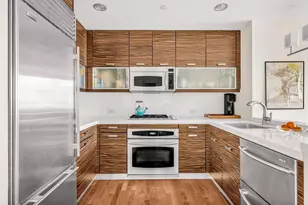 225 E 34th St, New York City, NY 10016 - Photo 4