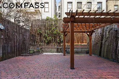 341 W 29th Street #1, New York City, NY 10001 - Photo 10