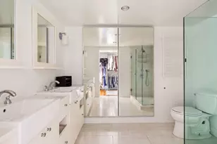 341 W 29th St, New York City, NY 10001 - Photo 8