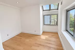 96 Woodpoint Rd, New York City, NY 11211 - Photo 8