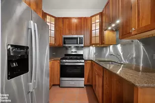 436 W 47th St, New York City, NY 10036 - Photo 8