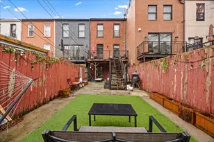 554 Lexington Ave, New York City, NY 11221 - Photo 16
