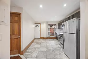 554 Lexington Ave, New York City, NY 11221 - Photo 4