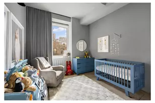251 W 19th St, New York City, NY 10011 - Photo 8