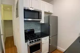 423 E 83rd St, New York City, NY 10028 - Photo 4