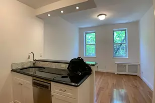 423 E 83rd St, New York City, NY 10028 - Photo 2