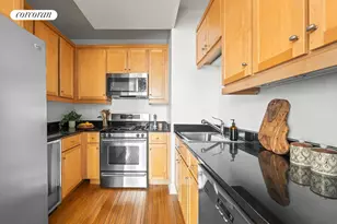 53 N Moore St, New York City, NY 10013 - Photo 4