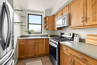 275 Webster Avenue #6M, New York City, NY 11230 - Photo 4