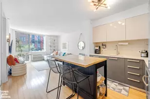 505 W 47th St, New York City, NY 10036 - Photo 6
