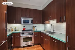33 W 56th St, New York City, NY 10019 - Photo 4
