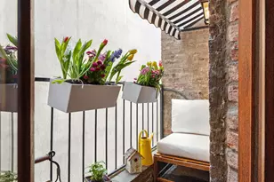 237 W 11th St, New York City, NY 10014 - Photo 12