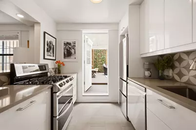 201 E 28th Street #2R, New York City, NY 10016 - Photo 2