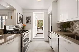 201 E 28th St, New York City, NY 10016 - Photo 2